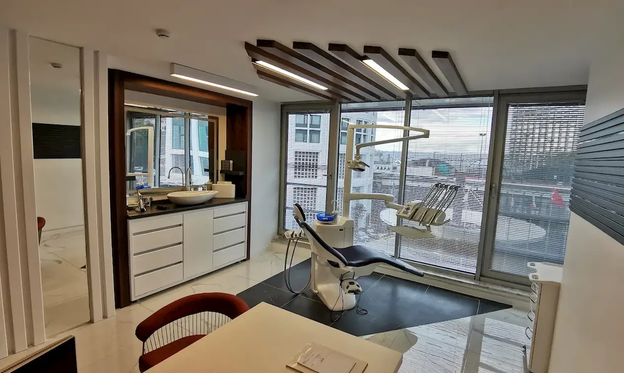 academy dental clinic3