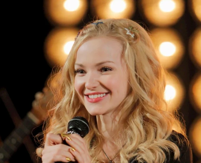 dove cameron teeth in 2014 dove cameron teeth in 2014