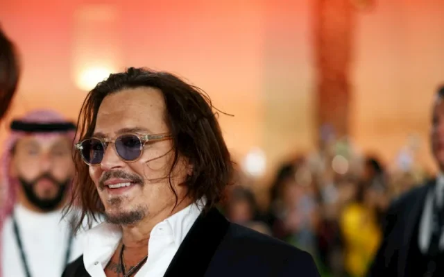 johnny depp hollywood smile