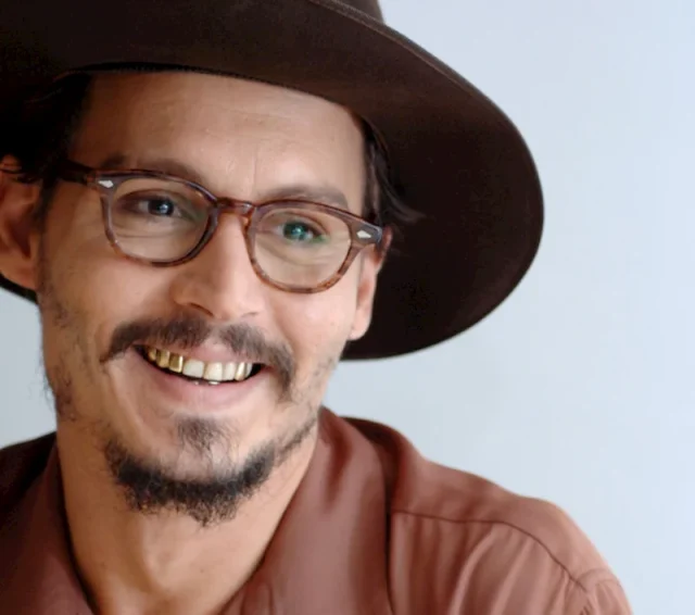 johnny depp teeth in 2005