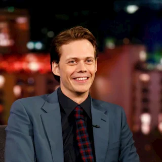 bill skarsgard teeth in 2017