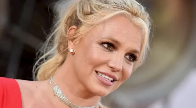 britney spears teeth in 2026