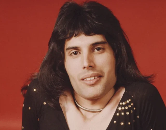 freddie mercury teeth in 1973