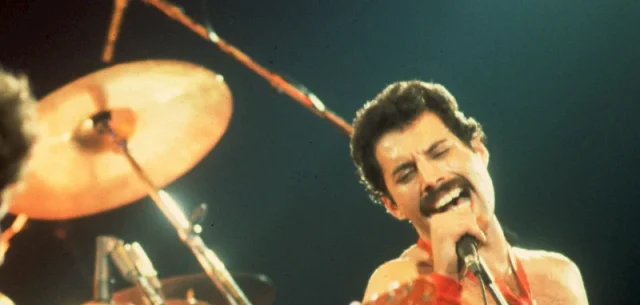 freddie mercury teeth in 1980