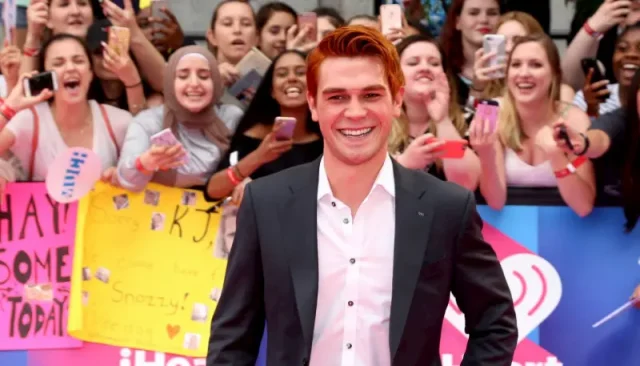 kj apa hollywood smile kj apa hollywood smile