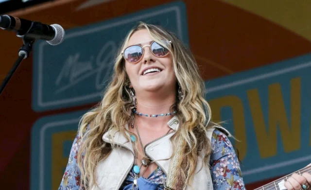 lainey wilson teeth in 2019 lainey wilson teeth in 2019