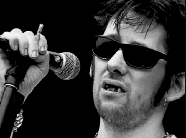 shane macgowan teeth in 1995 shane macgowan teeth in 1995