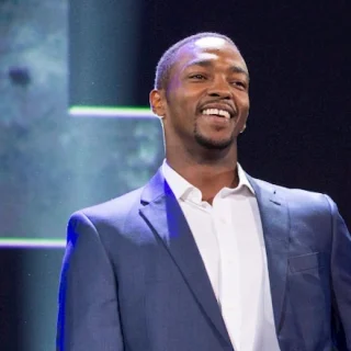 Anthony Mackie Teeth: Did he have his teeth done? anthony mackie teeth in 2015