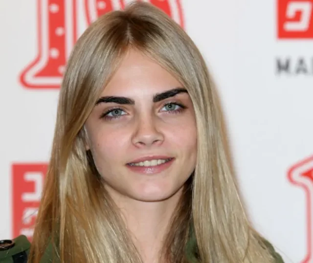 cara delevingne teeth in 2010