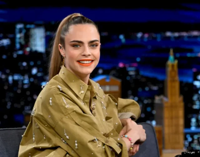 cara delevingne teeth in 2022