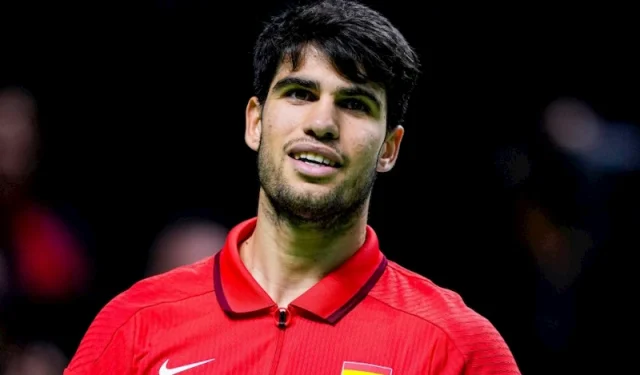 carlos alcaraz teeth 2023