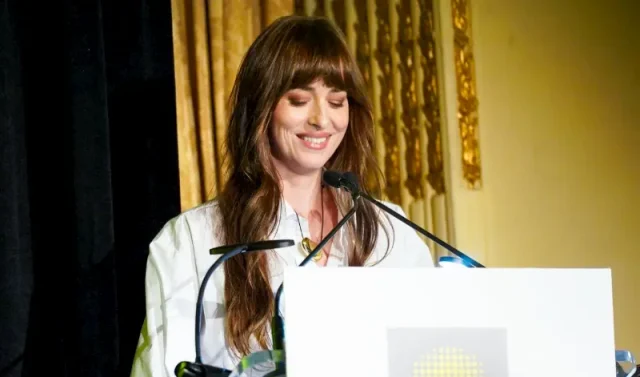 dakota johnson teeth in 2023 dakota johnson teeth in 2023