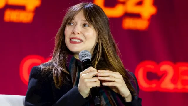 elizabeth olsen teeth in 2026 elizabeth olsen teeth in 2026