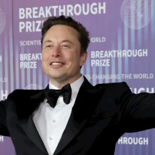 Elon Musk Smile Before and After: A Billionaire's Teeth elon musk hollywood smile