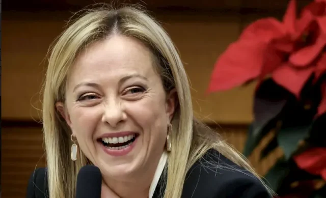 giorgia meloni teeth in 2022