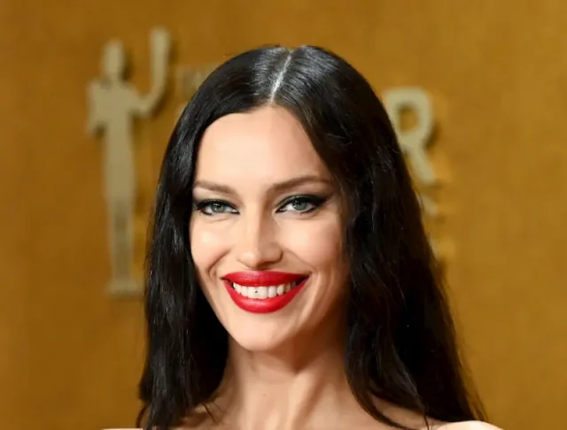 irina shayk hollywood smile