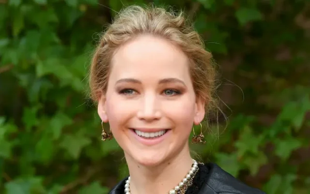 jennifer lawrence teeth in 2020 jennifer lawrence teeth in 2020