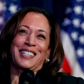 Kamala Harris Smile Before and After: Her Iconic Teeth kamala harris hollywood smile