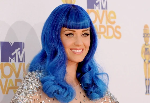 katy perry teeth in 2010