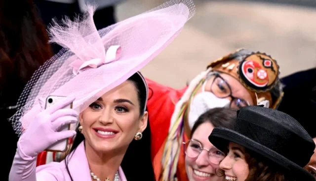 katy perry teeth in 2022