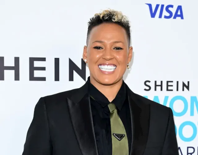 lianne sanderson hollywood smile