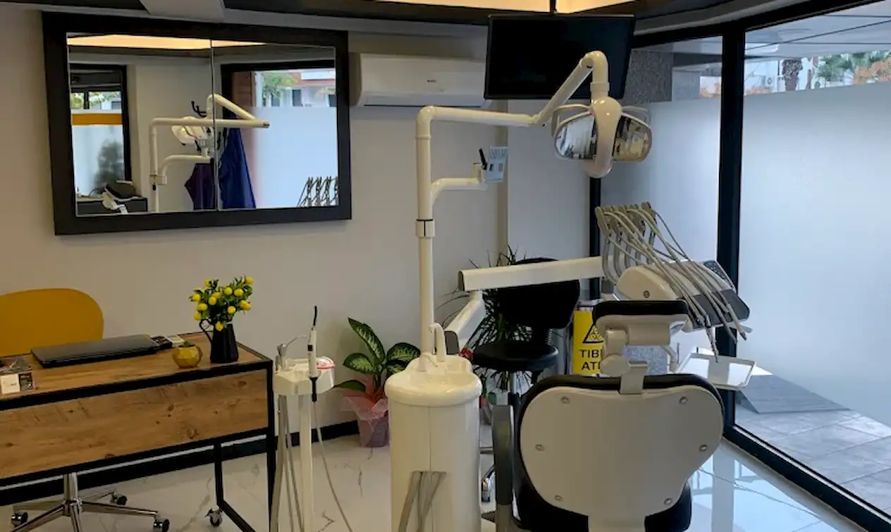 livadent dental clinic3