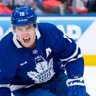 mitch marner teeth in 2023