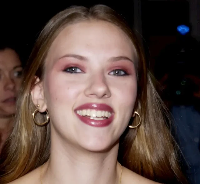 scarlett johansson teeth in 2000 scarlett johansson teeth in 2000
