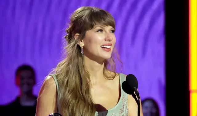 taylor swift hollywood smile taylor swift hollywood smile
