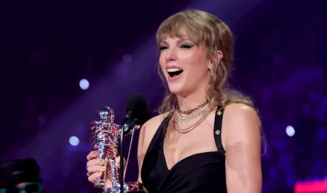 taylor swift teeth in 2023 taylor swift teeth in 2023