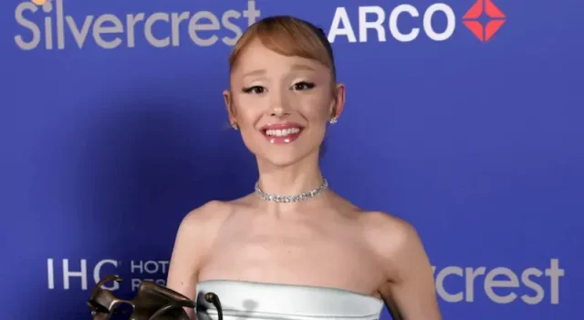 ariana grande hollywood smile ariana grande hollywood smile