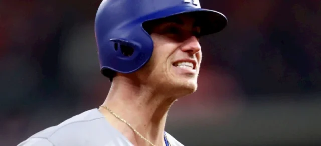 cody bellinger teeth in 2017