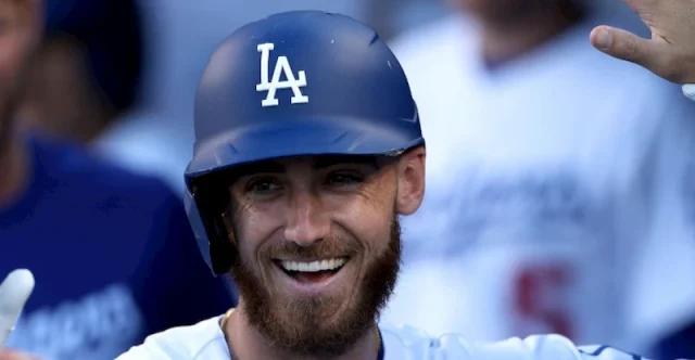 cody bellinger teeth in 2022