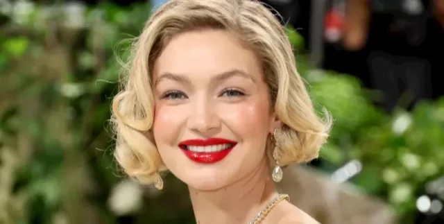 gigi hadid hollywood smile