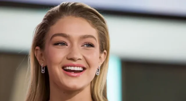 gigi hadid teeth in 2017