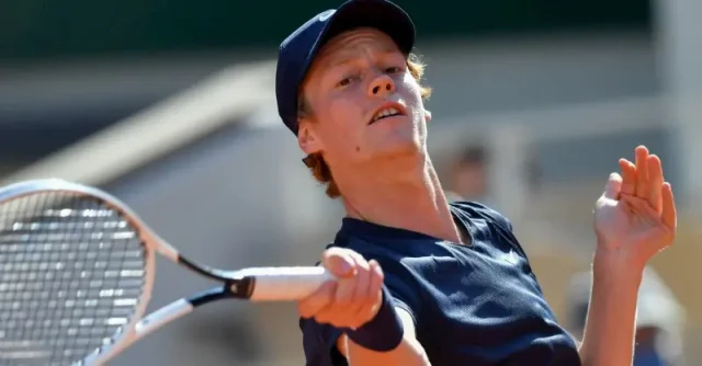 jannik sinner teeth in 2021