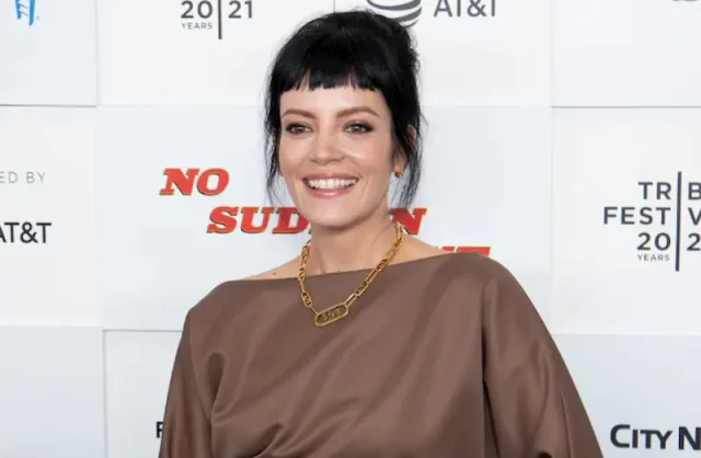lily allen hollywood smile