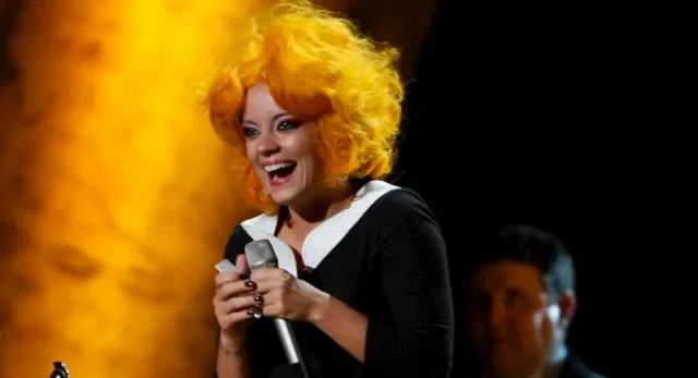 lily allen teeth in 2010