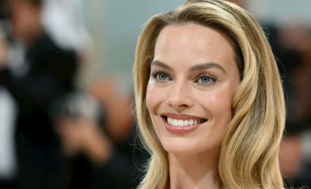 margot robbie teeth in 2023 margot robbie teeth in 2023