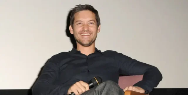 tobey maguire teeth in 2010
