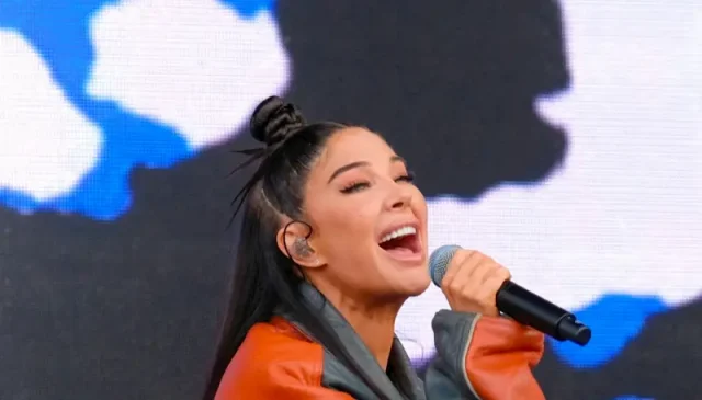 tulisa contostavlos hollywood smile