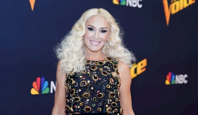 gwen stefani teeth in 2023