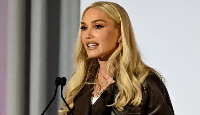 gwen stefani teeth in 2026