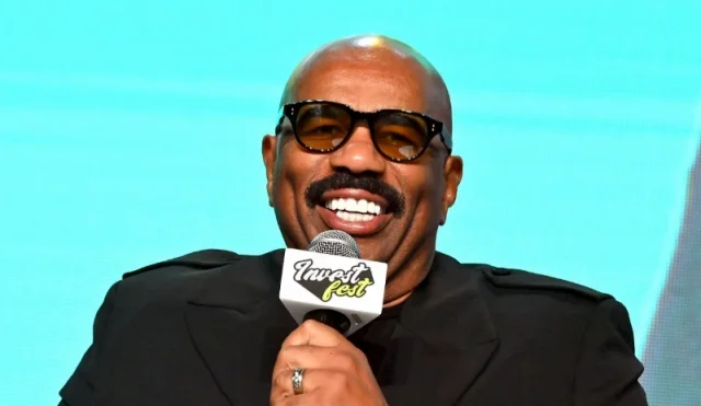 steve harvey hollywood smile