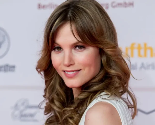 sylvia hoeks teeth in 2013 sylvia hoeks teeth in 2013